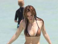 Bella Thorne śmiało prezentuje się w bikini